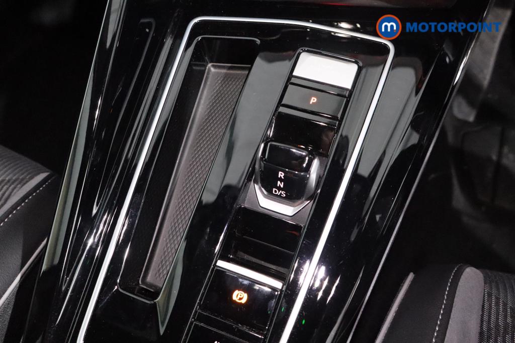 Volkswagen Golf R-Line Automatic Petrol Hatchback - Stock Number (1596339) - 5th supplementary image