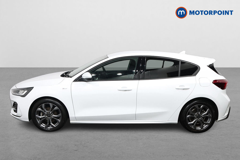Ford Focus St-Line Manual Petrol Hatchback - Stock Number (1596379) - Passenger side