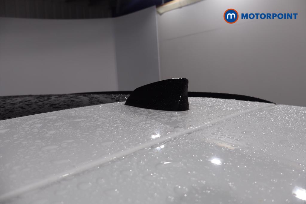 Jaguar F-Pace R-Dynamic Hse Black Automatic Petrol SUV - Stock Number (1596452) - 13th supplementary image