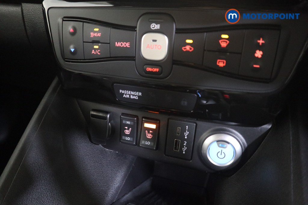Nissan Leaf N-Connecta Automatic Electric Hatchback - Stock Number (1596596) - 7th supplementary image