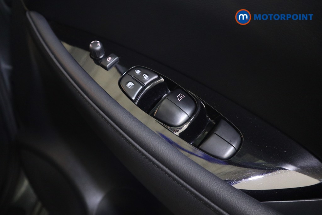 Nissan Leaf N-Connecta Automatic Electric Hatchback - Stock Number (1596596) - 12th supplementary image