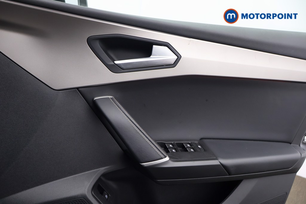 Seat Leon Xcellence Automatic Petrol Plug-In Hybrid Hatchback - Stock Number (1597675) - 10th supplementary image