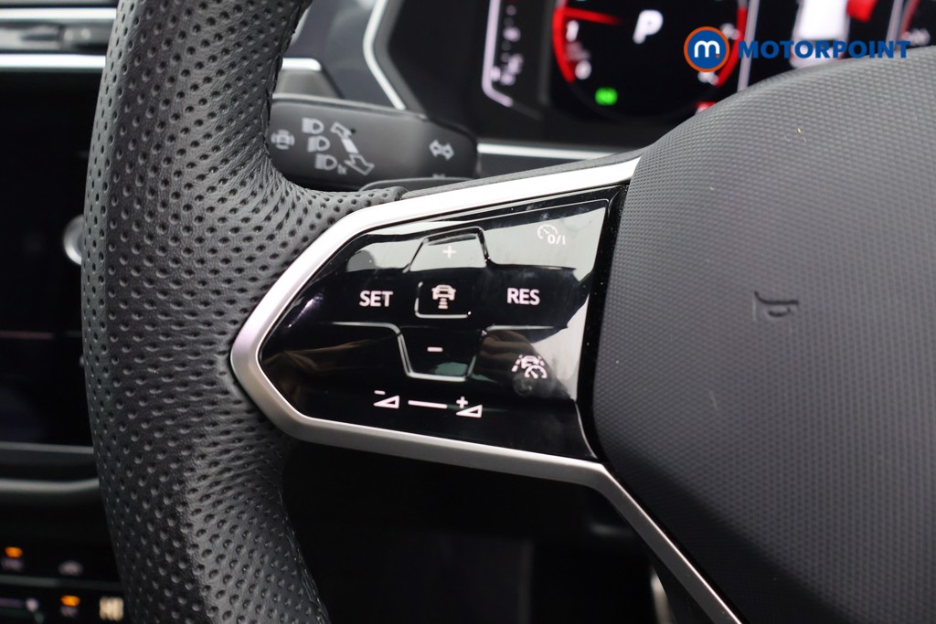 Volkswagen Tiguan R-Line Automatic Petrol SUV - Stock Number (1597683) - 3rd supplementary image