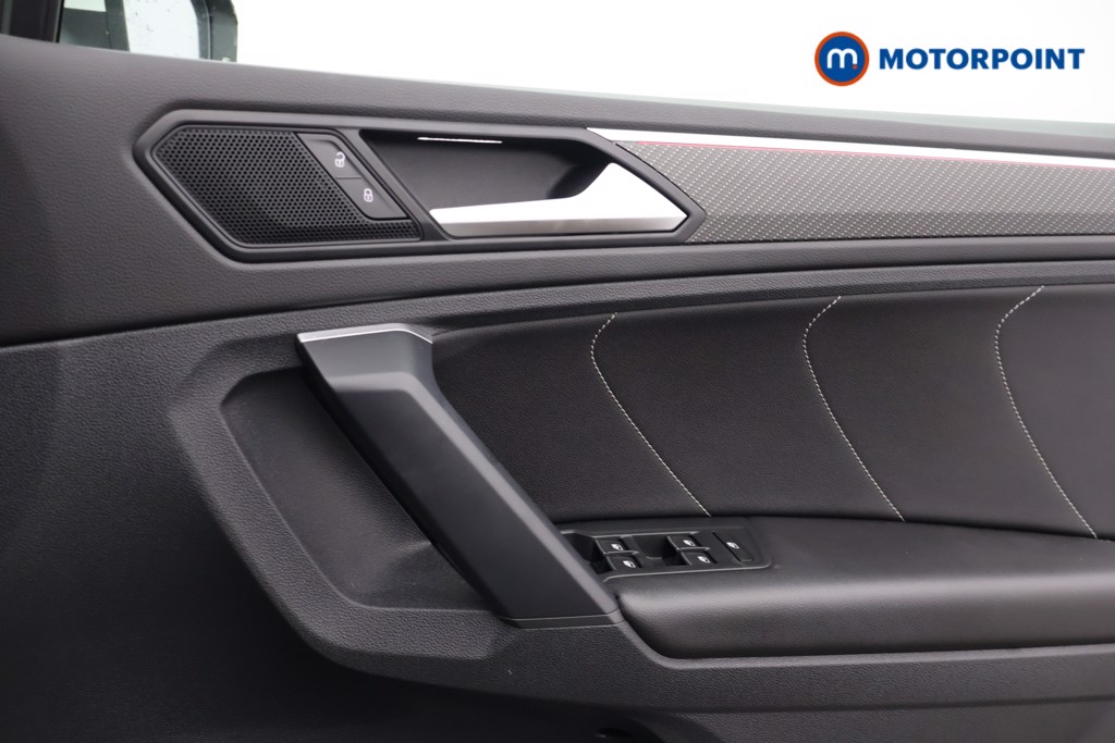 Volkswagen Tiguan R-Line Automatic Petrol SUV - Stock Number (1597683) - 10th supplementary image