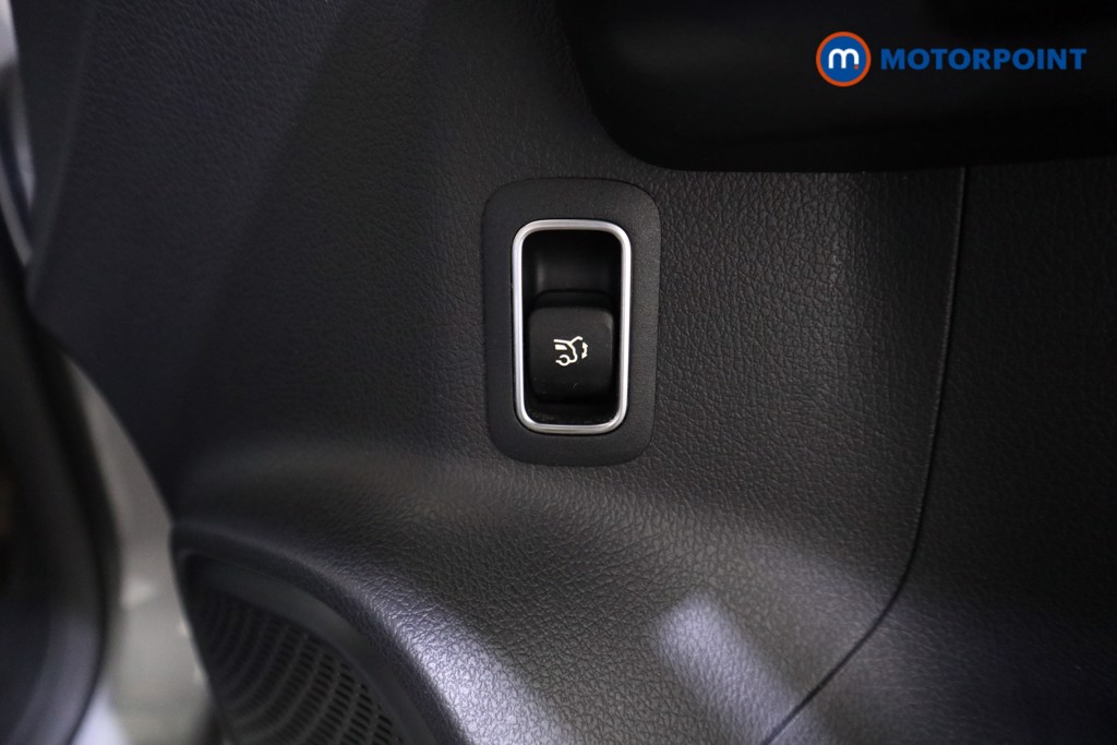 Mercedes-Benz GLA Sport Automatic Petrol SUV - Stock Number (1597838) - 12th supplementary image