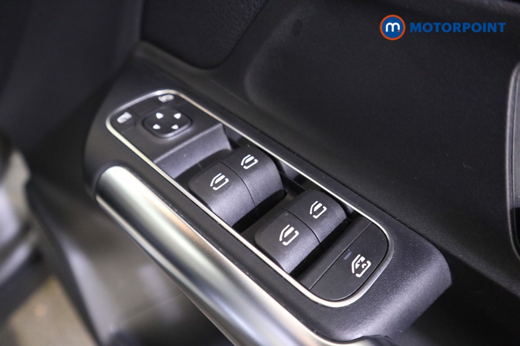 Mercedes-Benz GLA Sport Automatic Petrol SUV - Stock Number (1597838) - 13th supplementary image