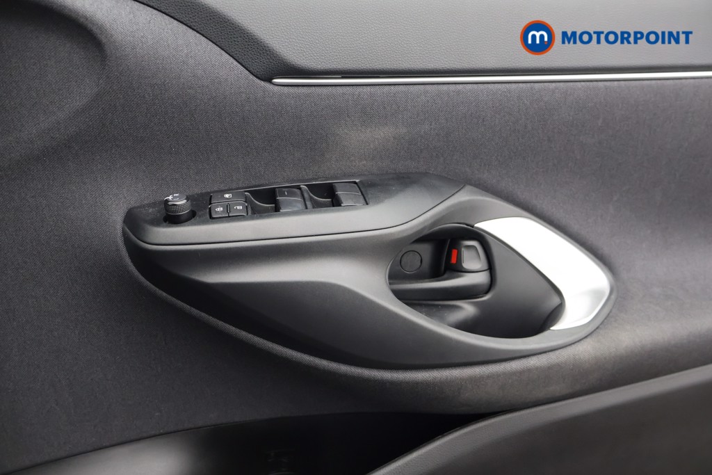 Toyota Yaris Cross Icon Automatic Petrol-Electric Hybrid Estate - Stock Number (1598002) - 10th supplementary image