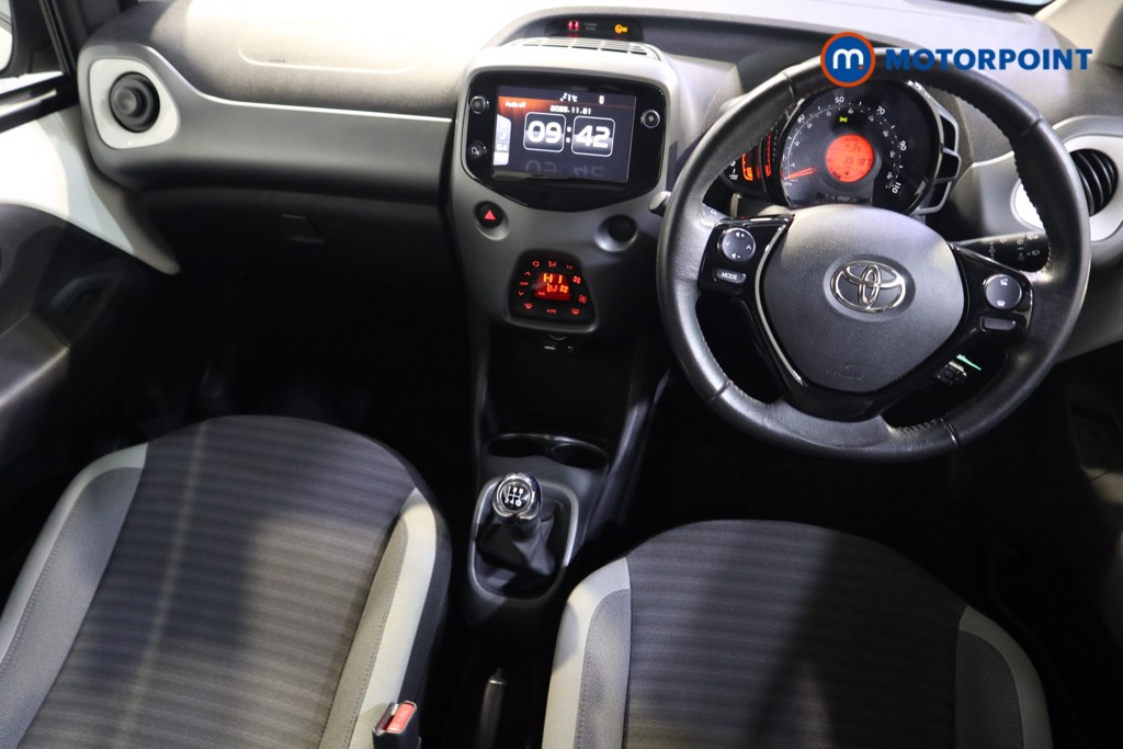 Toyota Aygo X-Trend Manual Petrol Hatchback - Stock Number (1598041) - 1st supplementary image
