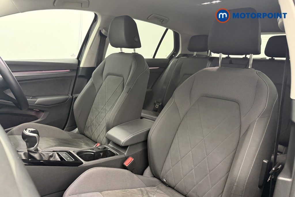 Volkswagen Golf Style Edition Manual Petrol Hatchback - Stock Number (1598132) - 7th supplementary image