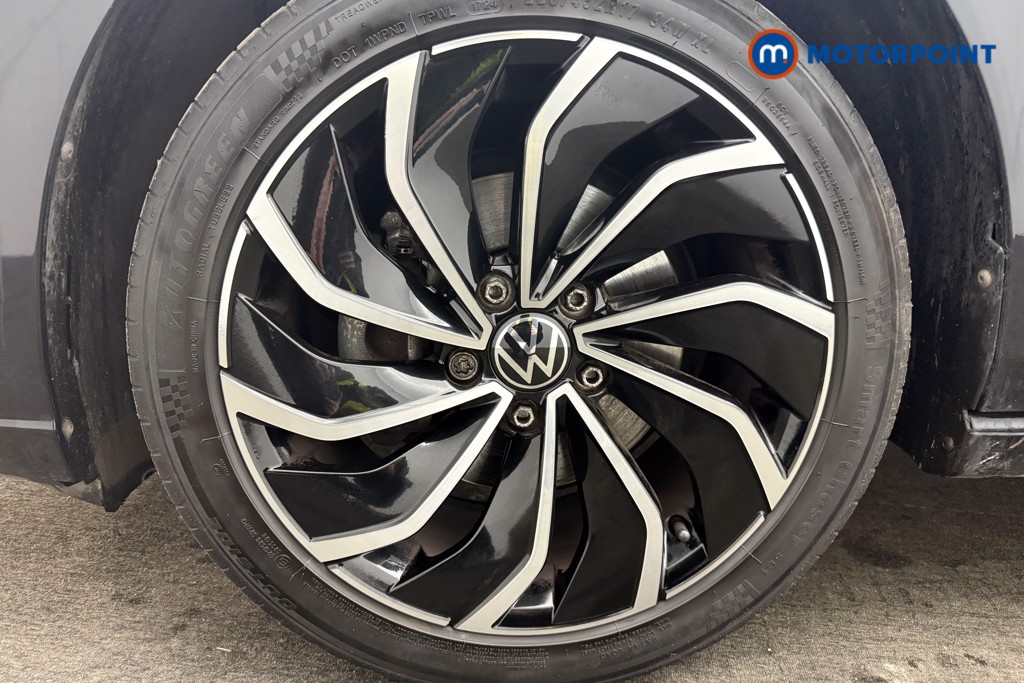 Volkswagen Golf Style Edition Manual Petrol Hatchback - Stock Number (1598132) - 1st supplementary image