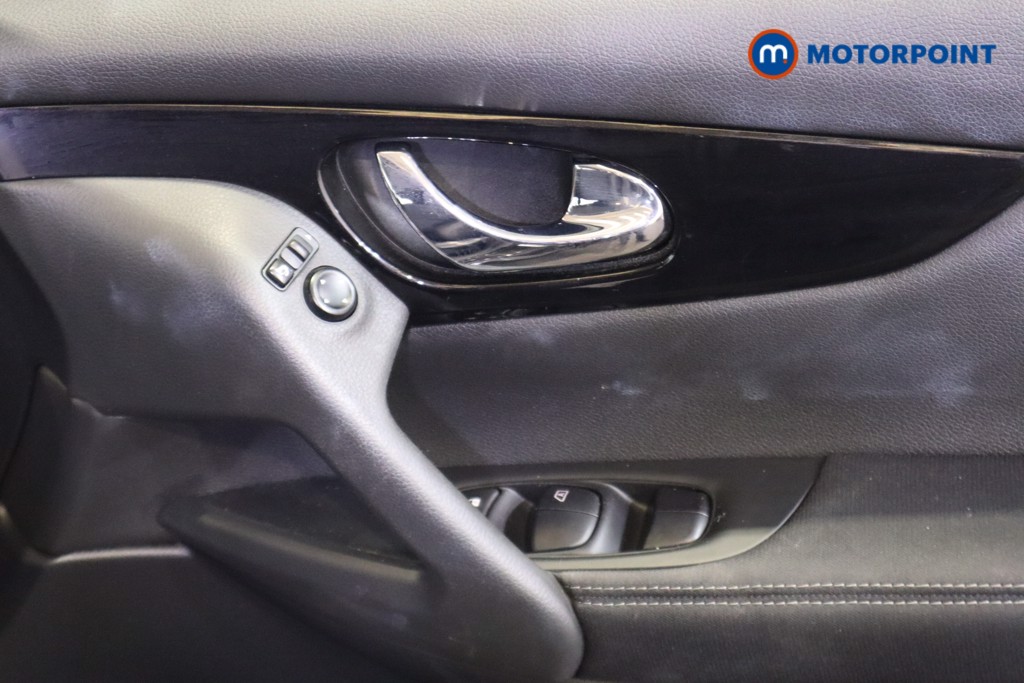 Nissan Qashqai Acenta Manual Diesel SUV - Stock Number (1598282) - 14th supplementary image