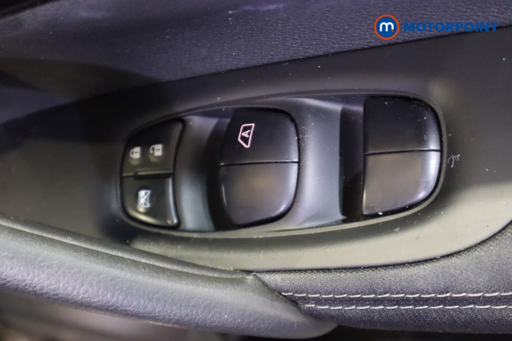 Nissan Qashqai Acenta Manual Diesel SUV - Stock Number (1598282) - 15th supplementary image