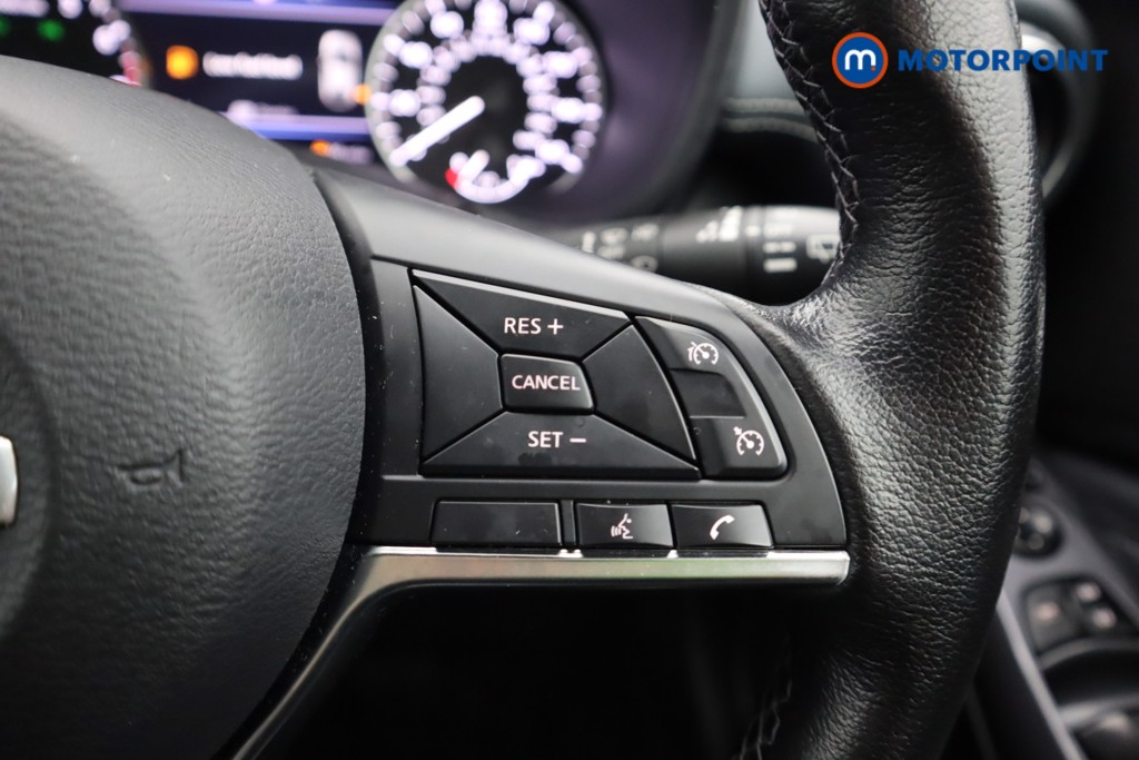 Nissan Juke N-Connecta Manual Petrol SUV - Stock Number (1598338) - 5th supplementary image