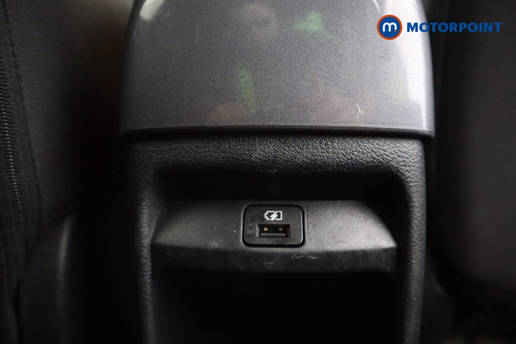 Nissan Juke N-Connecta Manual Petrol SUV - Stock Number (1598338) - 25th supplementary image