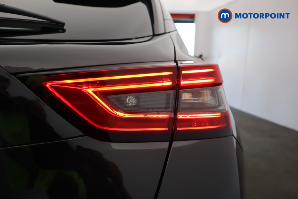 Nissan Juke N-Connecta Manual Petrol SUV - Stock Number (1598338) - 29th supplementary image