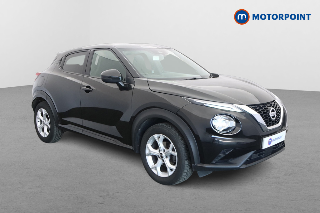 Nissan Juke N-Connecta Manual Petrol SUV - Stock Number (1598338) - Drivers side front corner