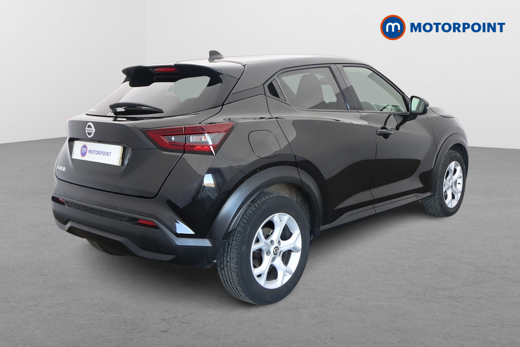 Nissan Juke N-Connecta Manual Petrol SUV - Stock Number (1598338) - Drivers side rear corner