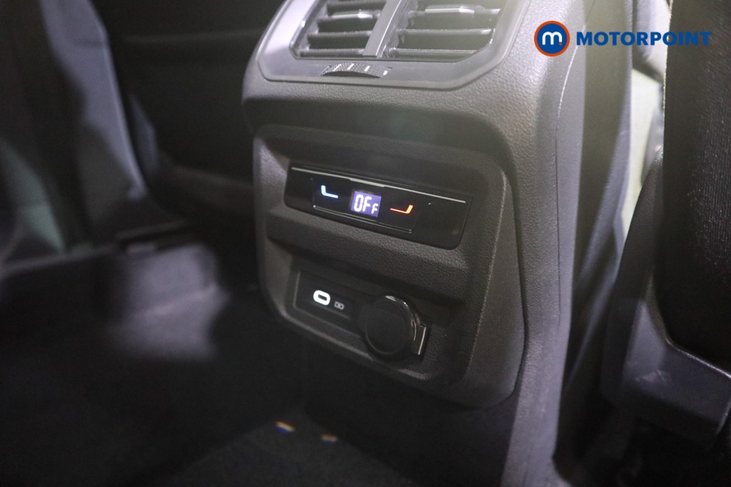 Volkswagen Tiguan Allspace Life Automatic Petrol SUV - Stock Number (1598772) - 17th supplementary image