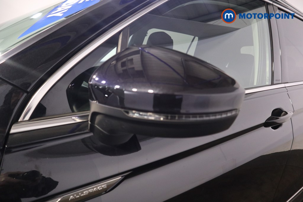 Volkswagen Tiguan Allspace Life Automatic Petrol SUV - Stock Number (1598772) - 33rd supplementary image