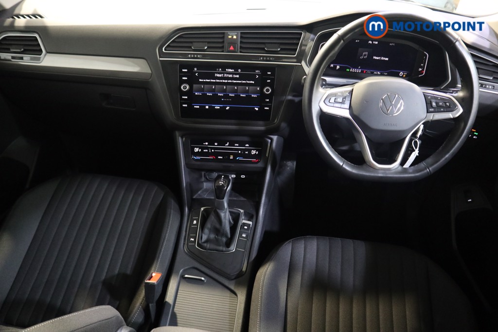 Volkswagen Tiguan Allspace Life Automatic Petrol SUV - Stock Number (1598772) - 1st supplementary image