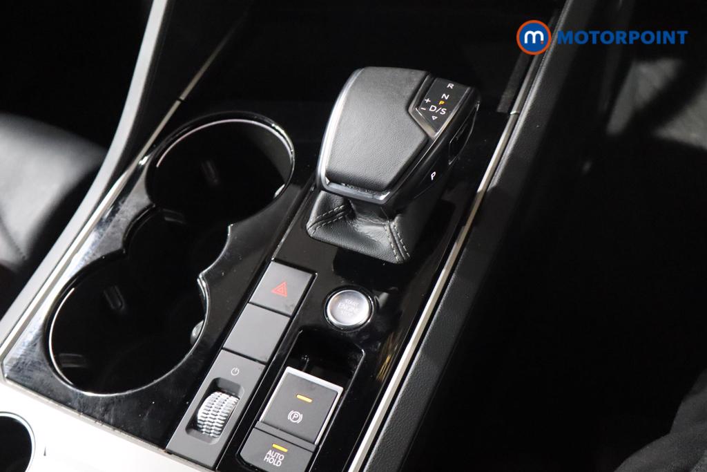 Volkswagen Touareg R-Line Tech Automatic Petrol SUV - Stock Number (1598939) - 4th supplementary image