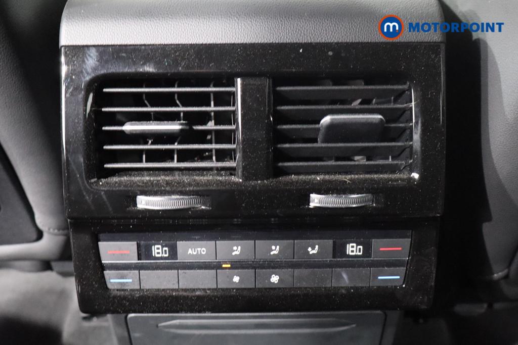 Volkswagen Touareg R-Line Tech Automatic Petrol SUV - Stock Number (1598939) - 23rd supplementary image