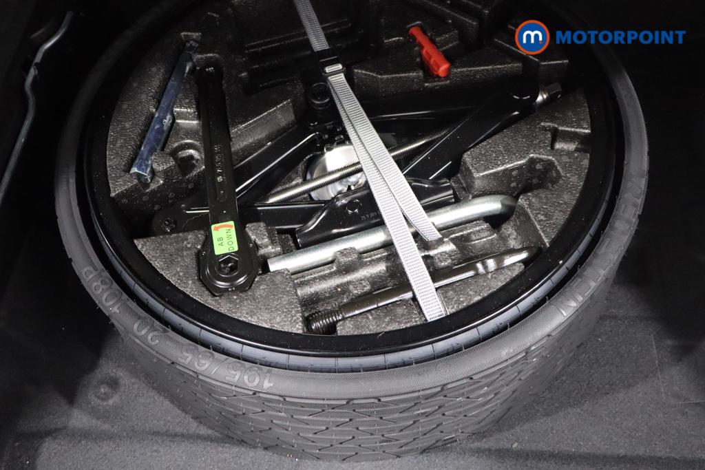 Volkswagen Touareg R-Line Tech Automatic Petrol SUV - Stock Number (1598939) - 28th supplementary image