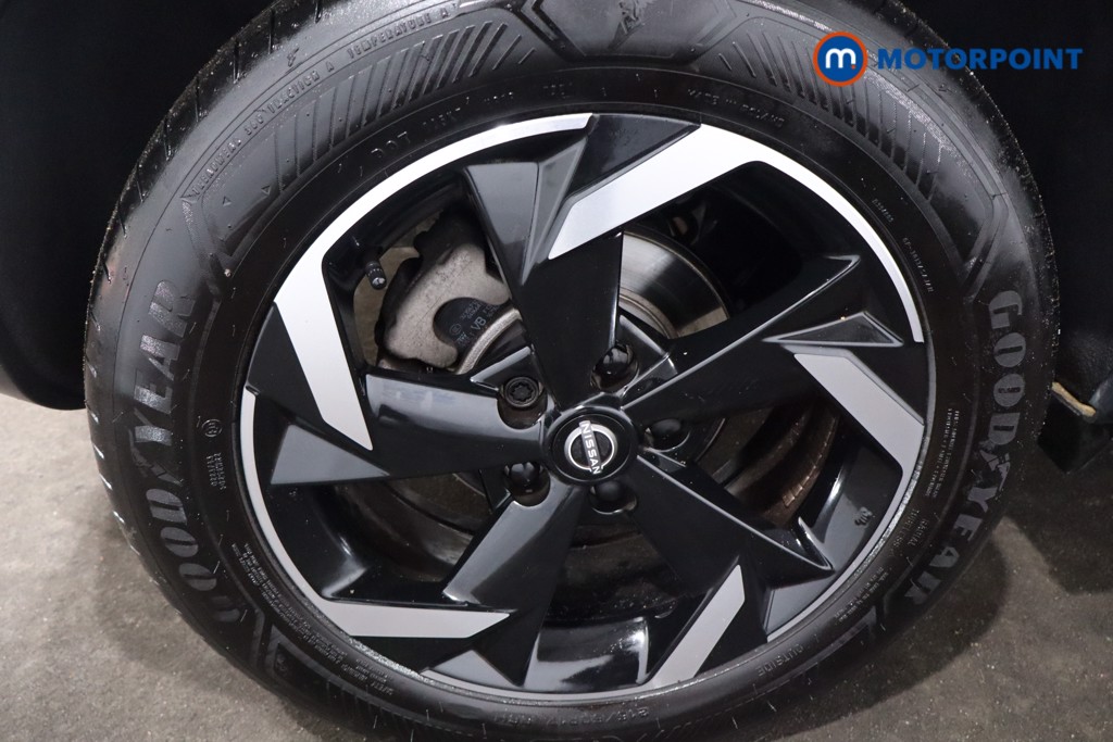 Nissan Juke N-Connecta Automatic Petrol-Electric Hybrid SUV - Stock Number (1598981) - 9th supplementary image