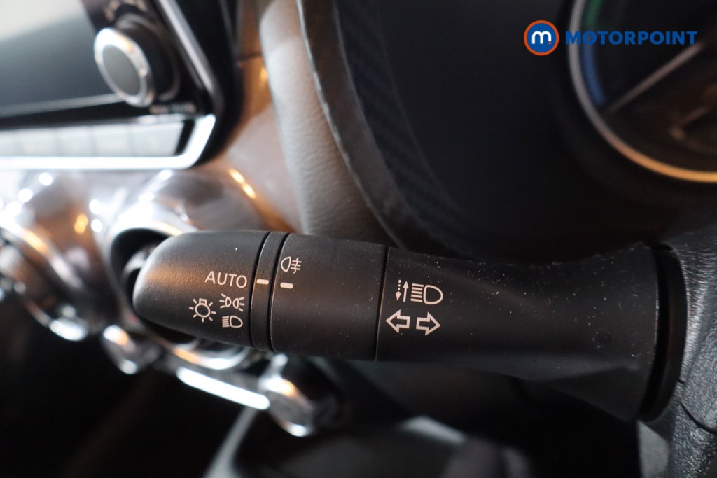 Nissan Juke N-Connecta Automatic Petrol-Electric Hybrid SUV - Stock Number (1598981) - 19th supplementary image