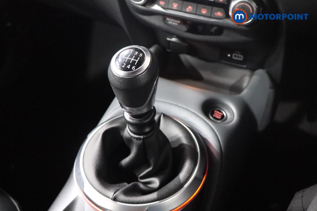 Nissan Juke Tekna Manual Petrol SUV - Stock Number (1599110) - 5th supplementary image