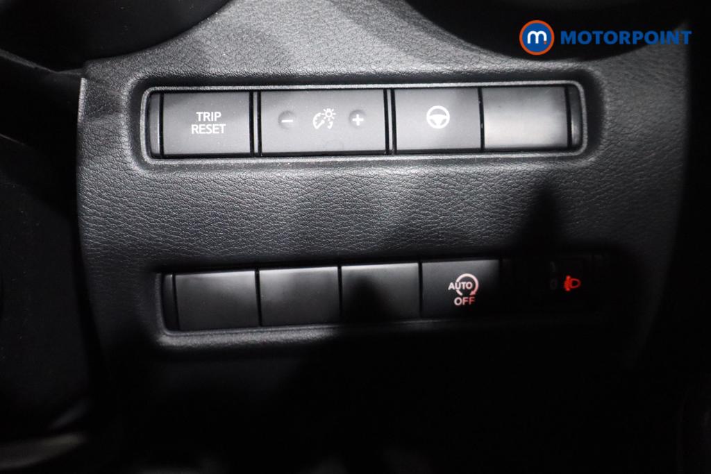 Nissan Juke Tekna Manual Petrol SUV - Stock Number (1599110) - 9th supplementary image