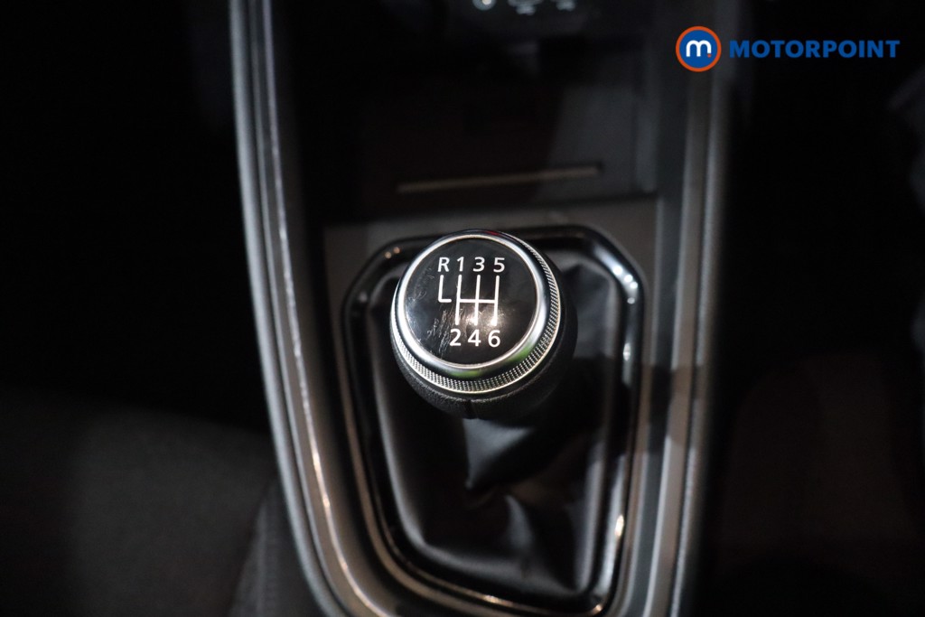 Renault Clio Evolution Manual Petrol Hatchback - Stock Number (1590181) - 17th supplementary image