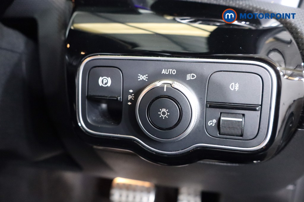 Mercedes-Benz A Class Amg Line Automatic Diesel Hatchback - Stock Number (1591860) - 6th supplementary image