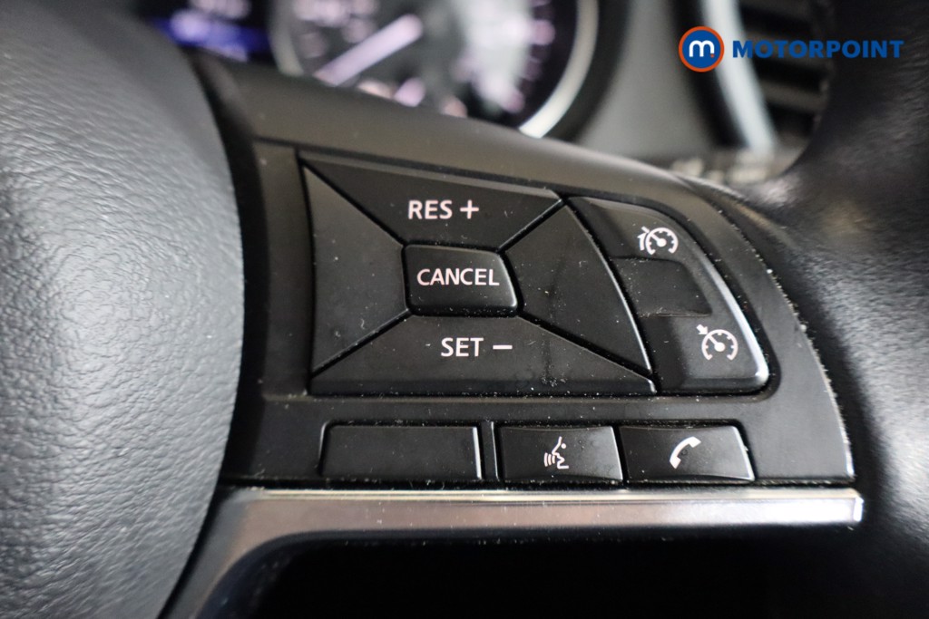 Nissan Qashqai N-Motion Manual Petrol SUV - Stock Number (1593811) - 2nd supplementary image
