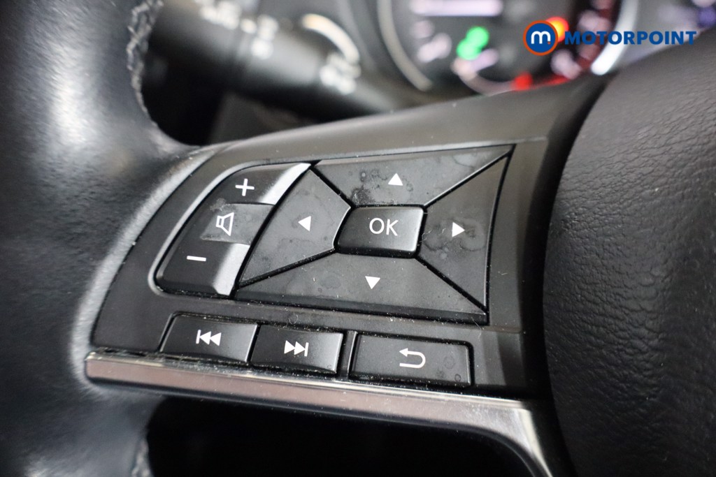 Nissan Qashqai N-Motion Manual Petrol SUV - Stock Number (1593811) - 3rd supplementary image