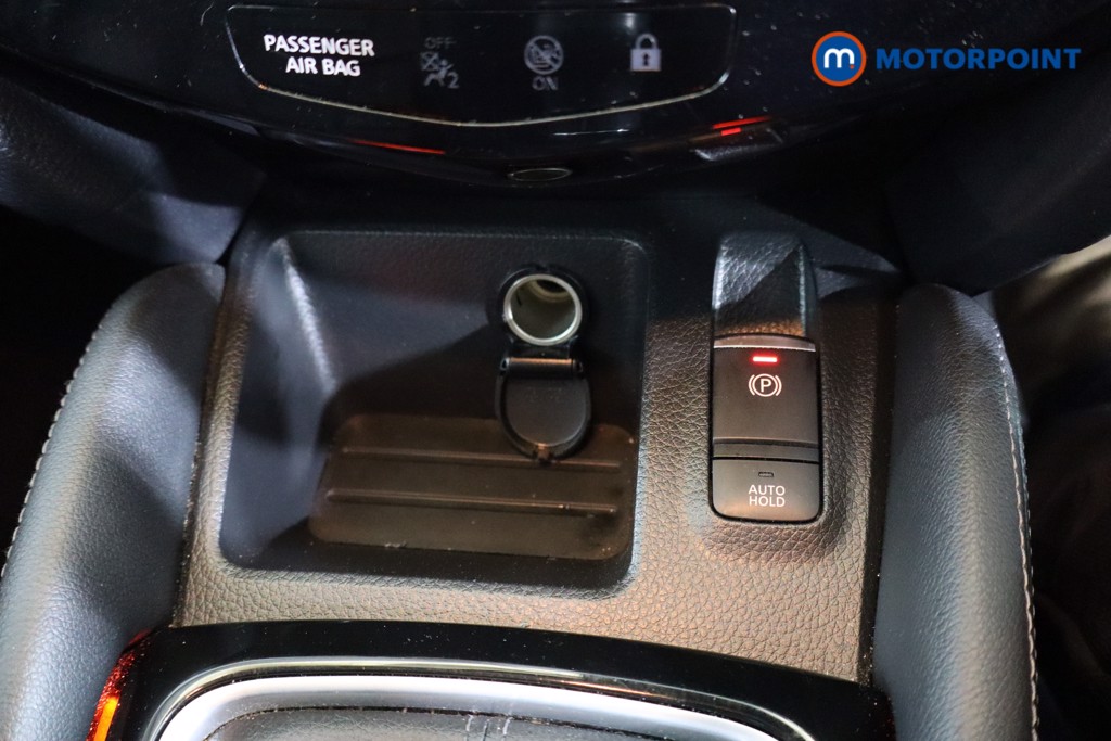 Nissan Qashqai N-Motion Manual Petrol SUV - Stock Number (1593811) - 11th supplementary image