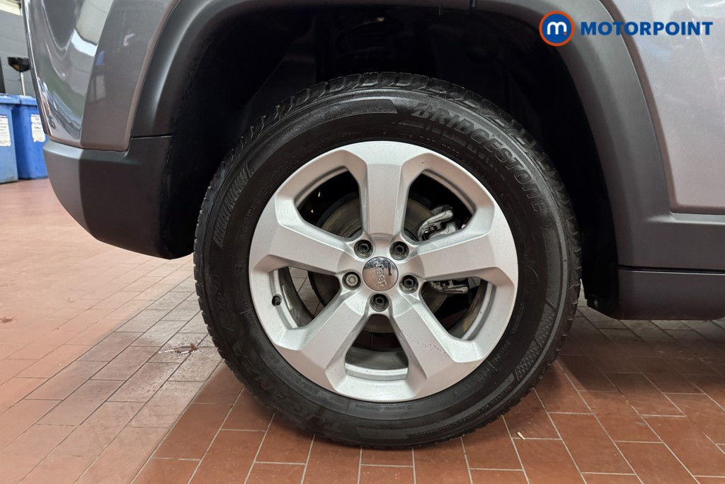 Jeep Compass Longitude Manual Petrol SUV - Stock Number (1530710) - 23rd supplementary image
