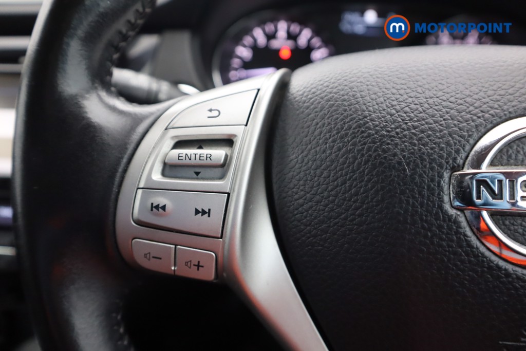 Nissan Qashqai Tekna Manual Petrol SUV - Stock Number (1593250) - 3rd supplementary image