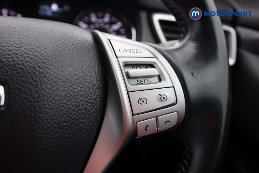 Nissan Qashqai Tekna Manual Petrol SUV - Stock Number (1593250) - 4th supplementary image