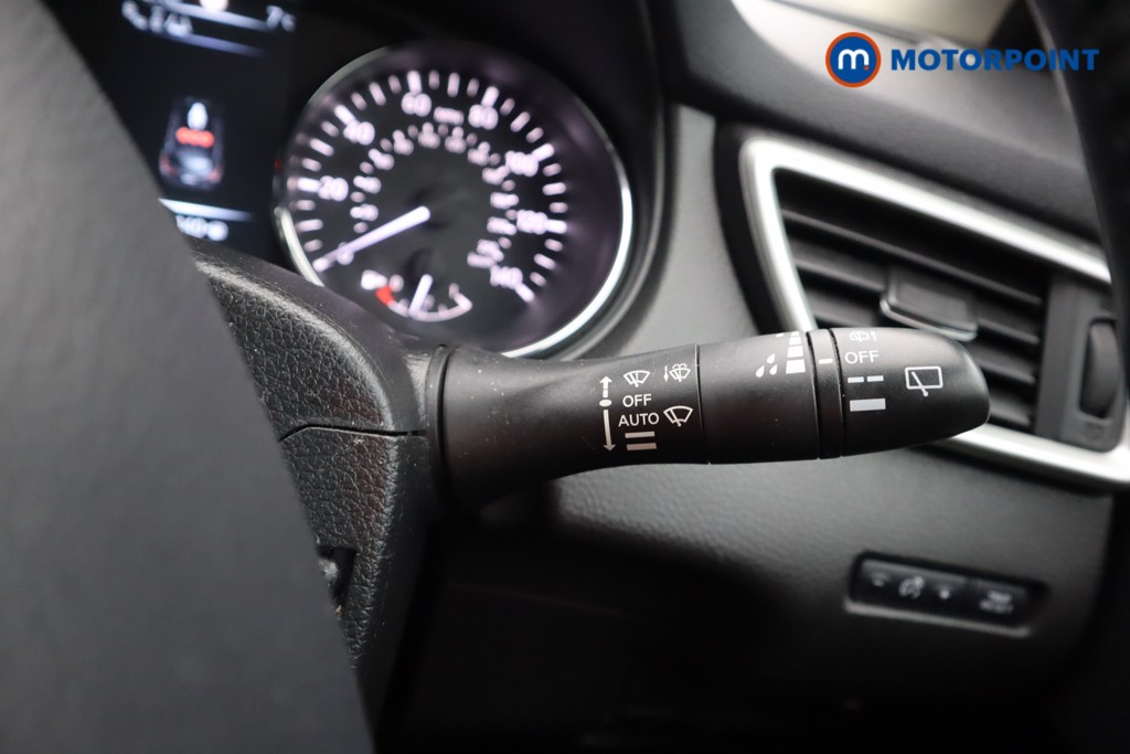 Nissan Qashqai Tekna Manual Petrol SUV - Stock Number (1593250) - 5th supplementary image