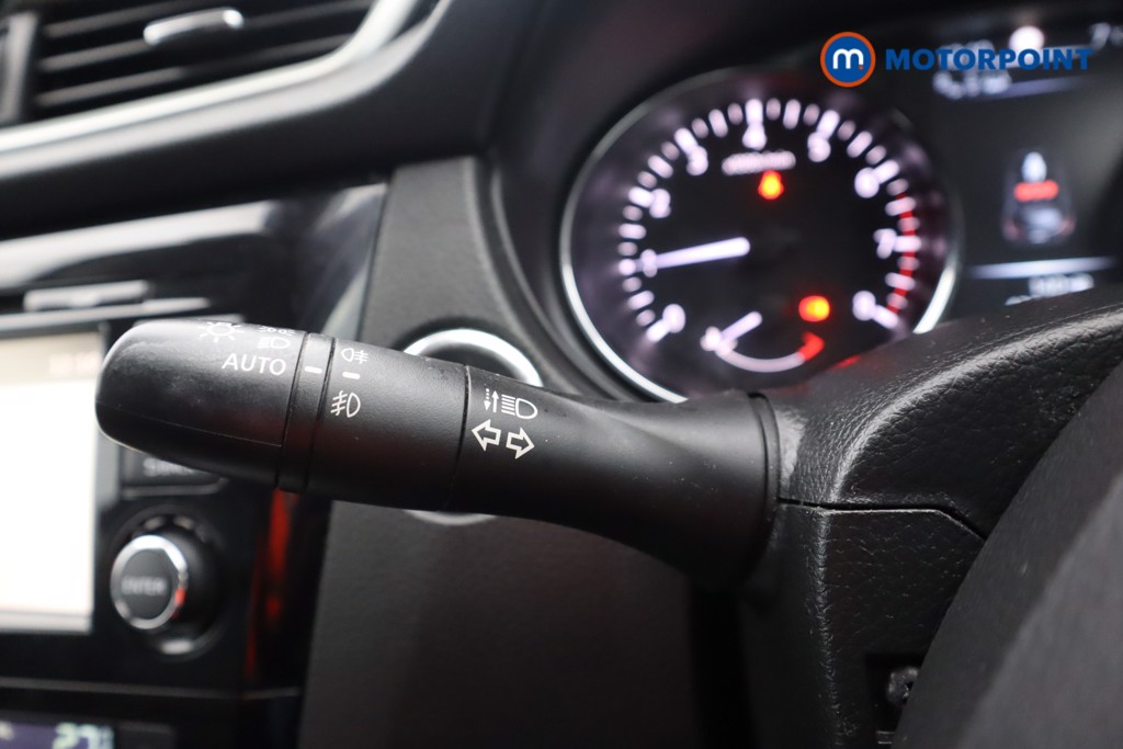 Nissan Qashqai Tekna Manual Petrol SUV - Stock Number (1593250) - 6th supplementary image