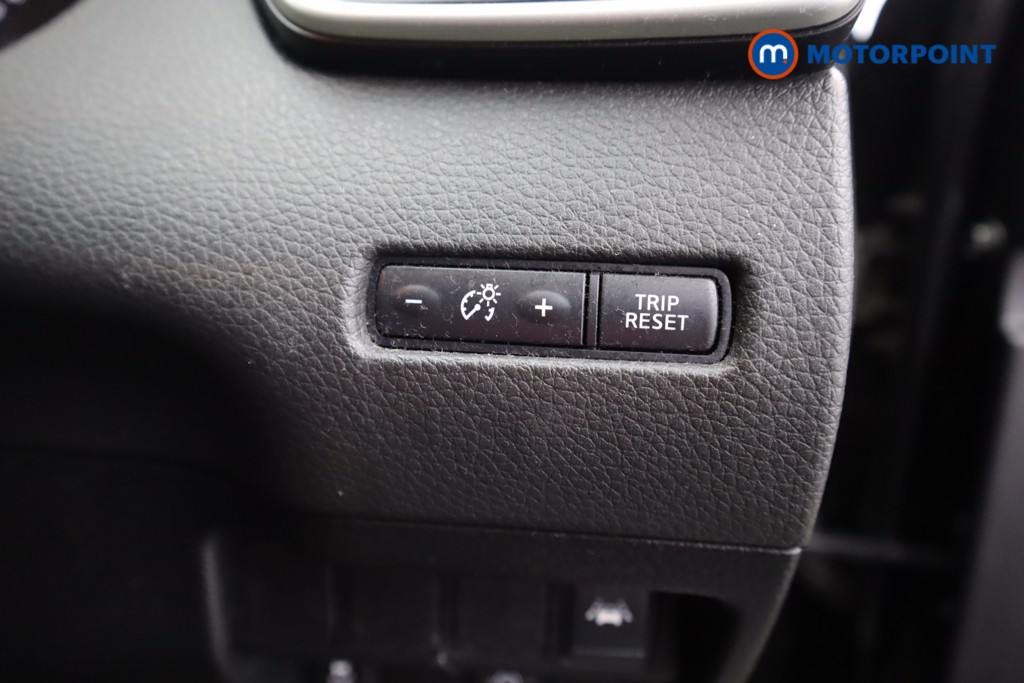 Nissan Qashqai Tekna Manual Petrol SUV - Stock Number (1593250) - 7th supplementary image