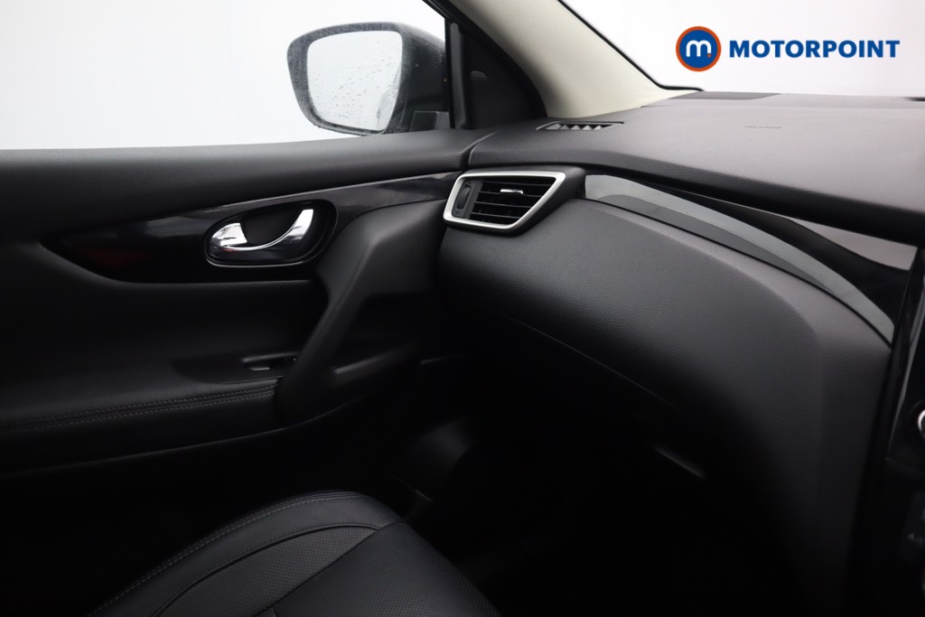 Nissan Qashqai Tekna Manual Petrol SUV - Stock Number (1593250) - 14th supplementary image
