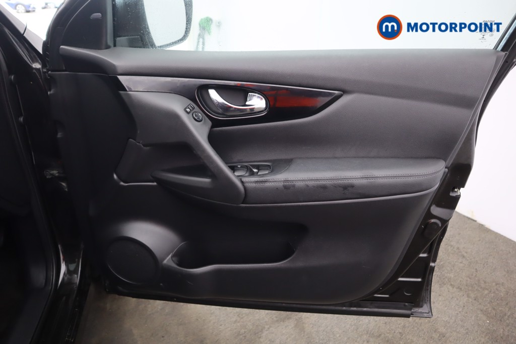 Nissan Qashqai Tekna Manual Petrol SUV - Stock Number (1593250) - 16th supplementary image