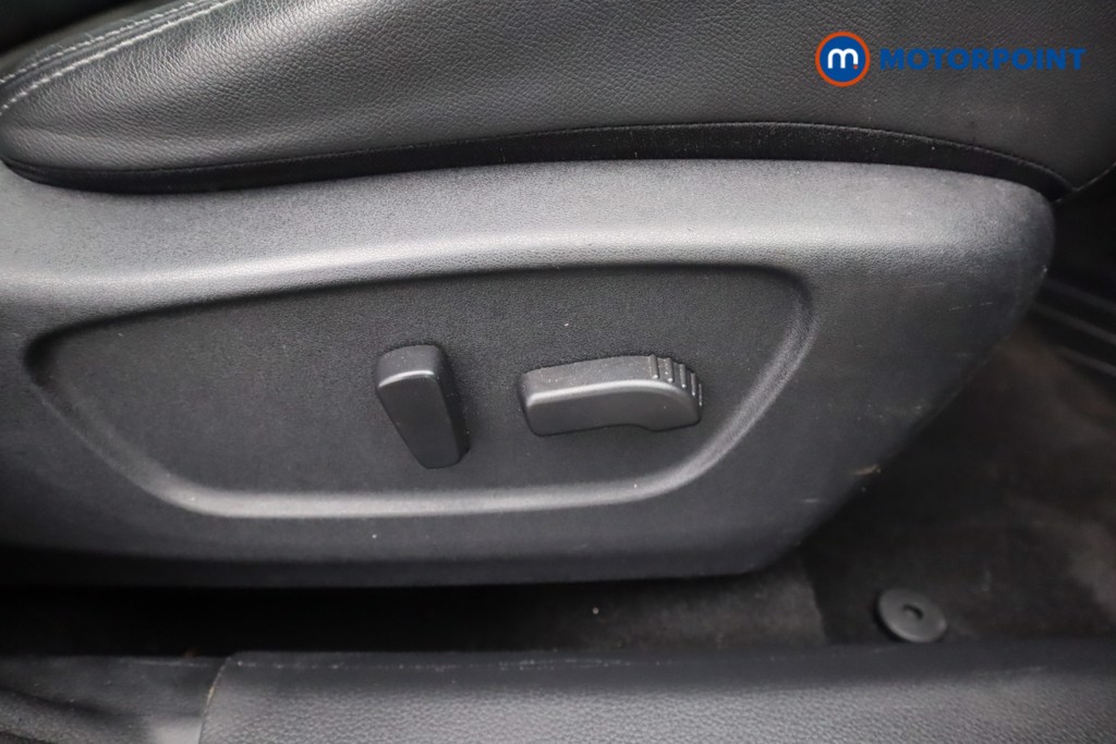 Nissan Qashqai Tekna Manual Petrol SUV - Stock Number (1593250) - 19th supplementary image