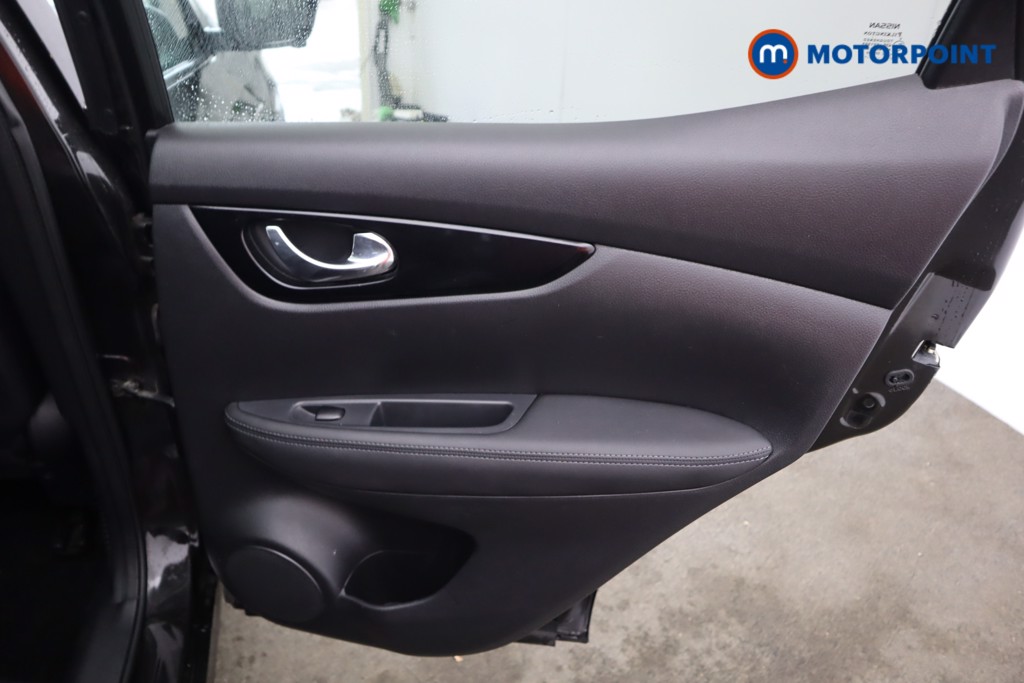 Nissan Qashqai Tekna Manual Petrol SUV - Stock Number (1593250) - 26th supplementary image