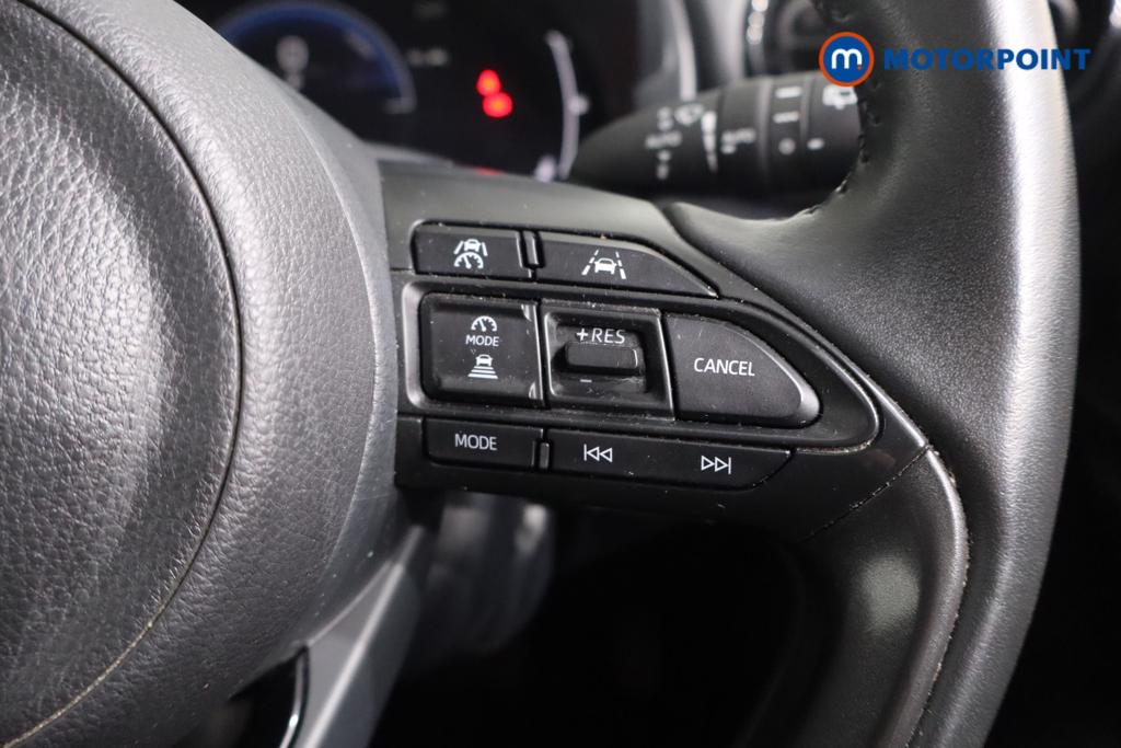 Toyota Yaris Design Automatic Petrol-Electric Hybrid Hatchback - Stock Number (1580669) - 9th supplementary image