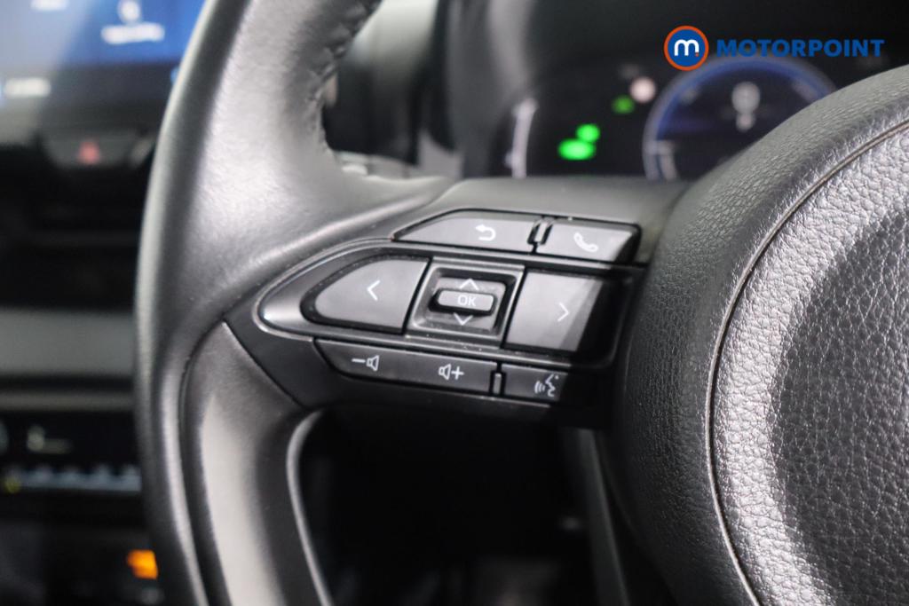 Toyota Yaris Design Automatic Petrol-Electric Hybrid Hatchback - Stock Number (1580669) - 10th supplementary image