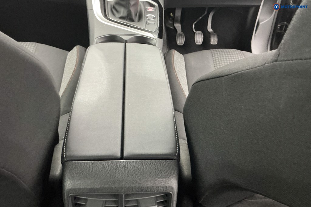 Peugeot 5008 Active Premium Manual Diesel SUV - Stock Number (1587645) - 11th supplementary image