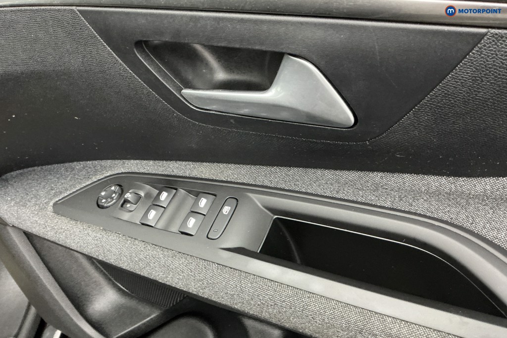 Peugeot 5008 Active Premium Manual Diesel SUV - Stock Number (1587645) - 28th supplementary image